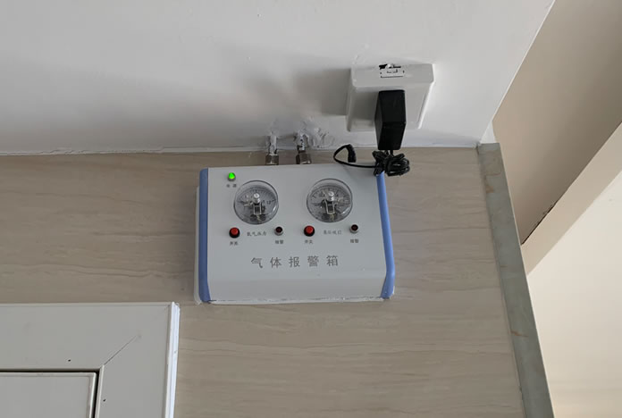 氧氣和吸引壓力報警器