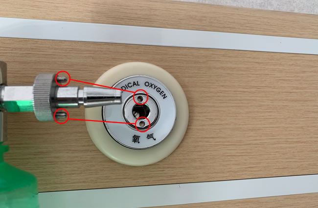 病房吸氧裝置氧氣濕化瓶插入方法 醫院病房氧氣濕化瓶插拔方式3.jpg