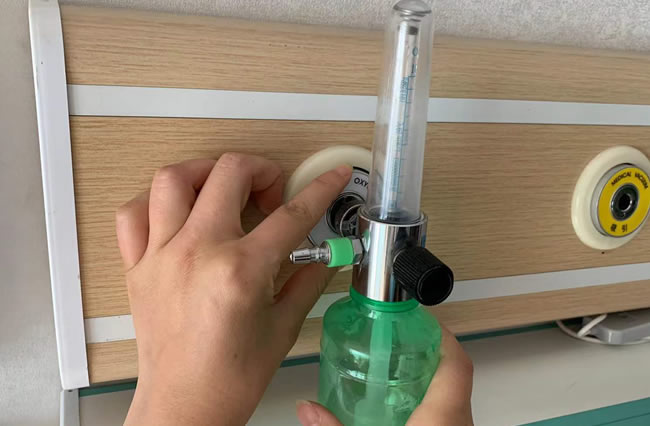 病房中心供氧系統墻壁氧氣濕化瓶怎么取下來