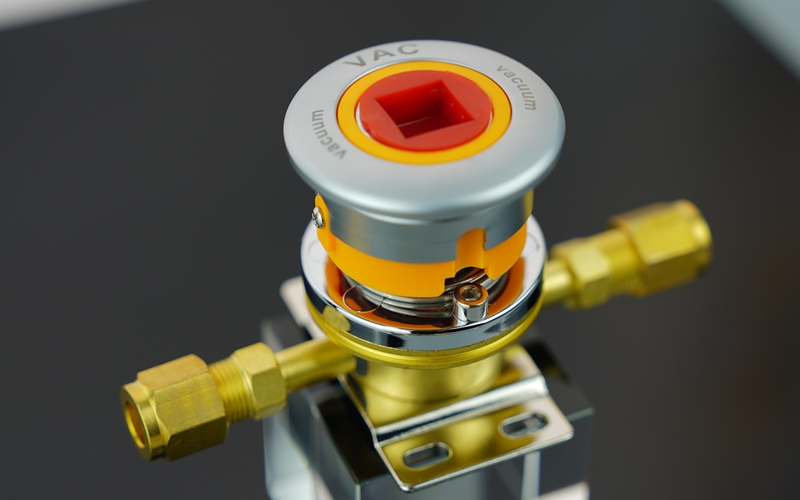 德標氣體終端常用的有氧氣（O2）、吸引（VAC)、空氣(AIR)終端